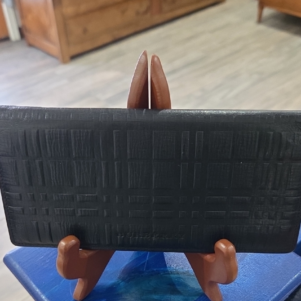 BURBERRY Black Textured Wallet EUC